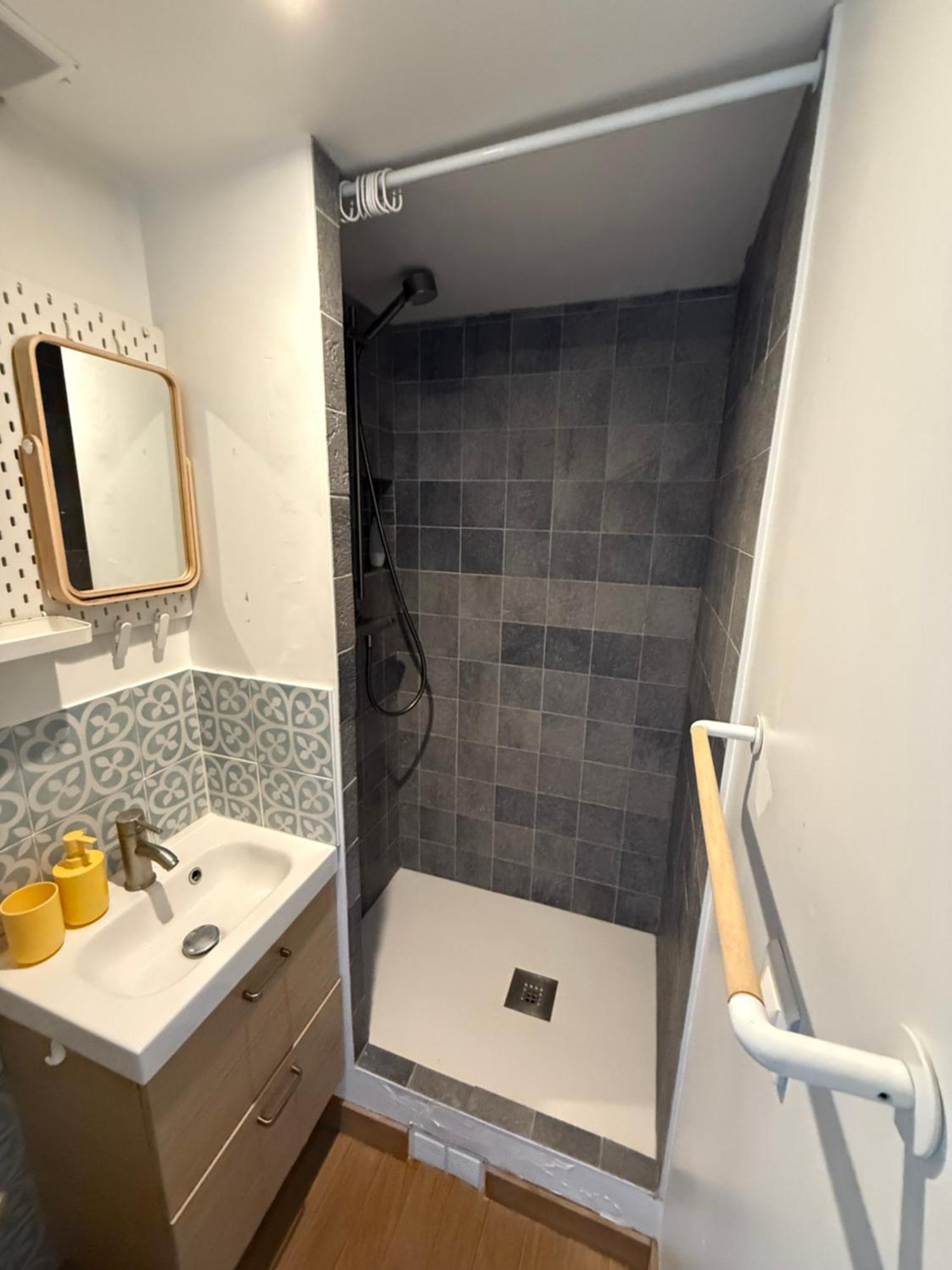 Cosy Sur La Festive Rue Du Fbg Saint-denis Apartment Paris